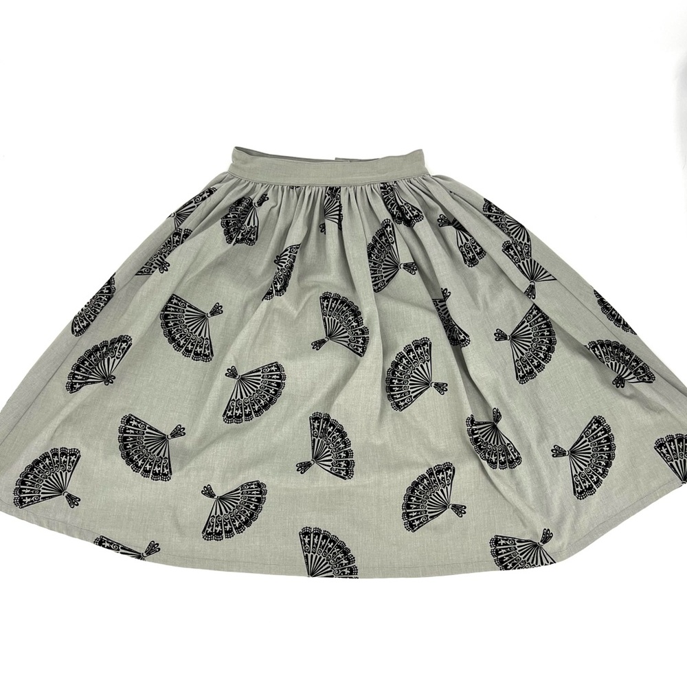 Bettie Page ModCloth Retro Swing Twirl Pinup Fan Skirt SZ Small Gray Black
